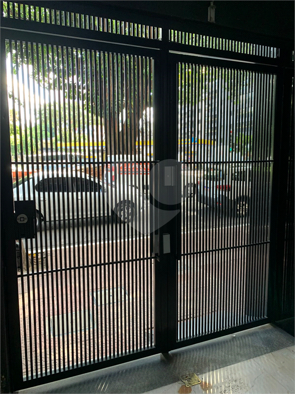 APARTAMENTO em LARGO DO AROUCHE