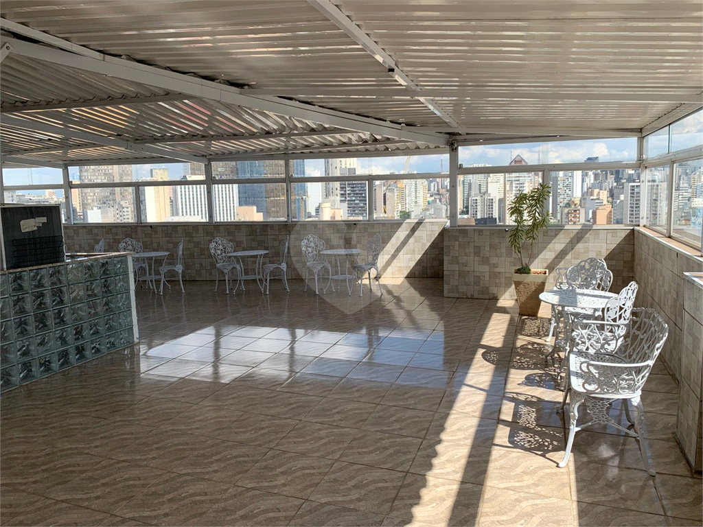 APARTAMENTO em LARGO DO AROUCHE