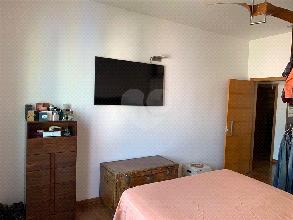 APARTAMENTO em LARGO DO AROUCHE