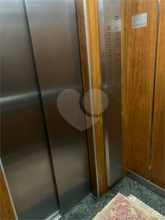 APARTAMENTO em LARGO DO AROUCHE