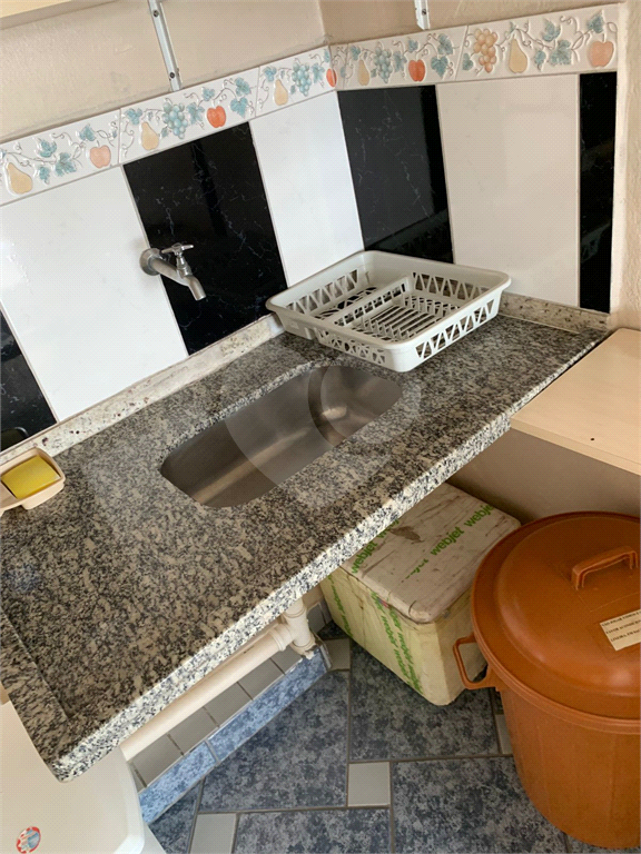 APARTAMENTO em LARGO DO AROUCHE