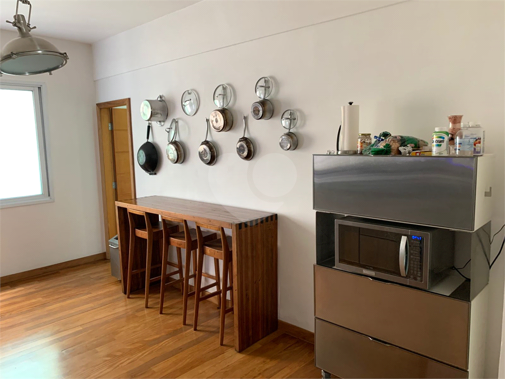 APARTAMENTO em LARGO DO AROUCHE