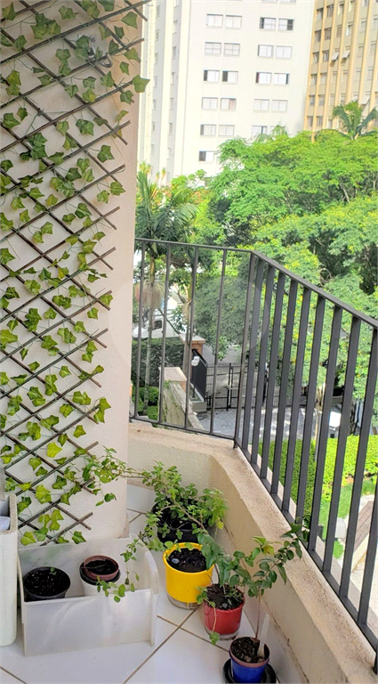 Apartamento para alugar em Pinheiros com 1 quarto e 1 vaga