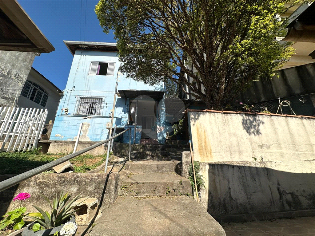 Casa bem cconservada ao lado da Marginal Tiete