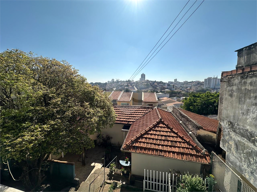 Casa bem cconservada ao lado da Marginal Tiete