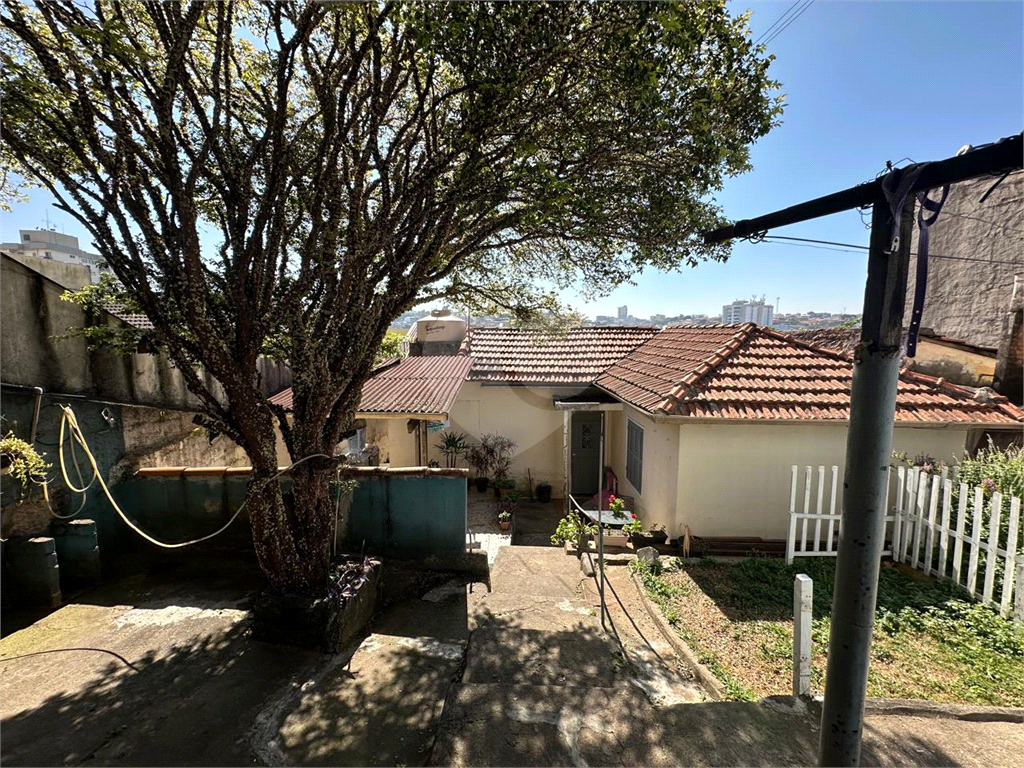 Casa bem cconservada ao lado da Marginal Tiete