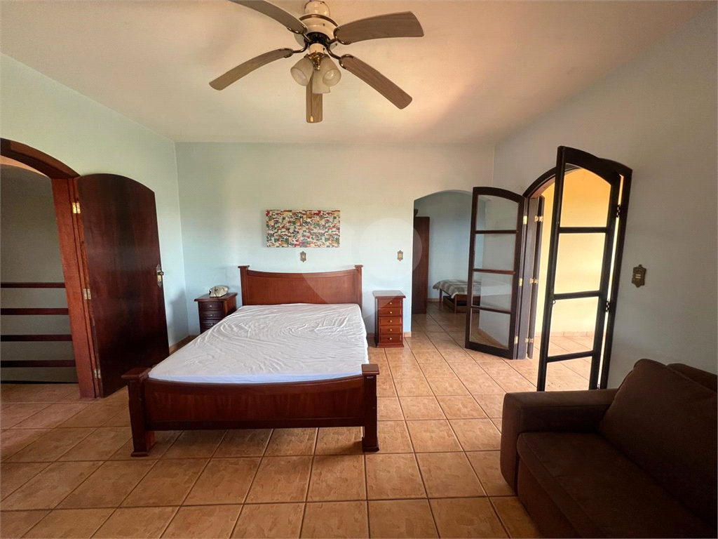 Casa à venda com 4 quartos, 220m² - Foto 5