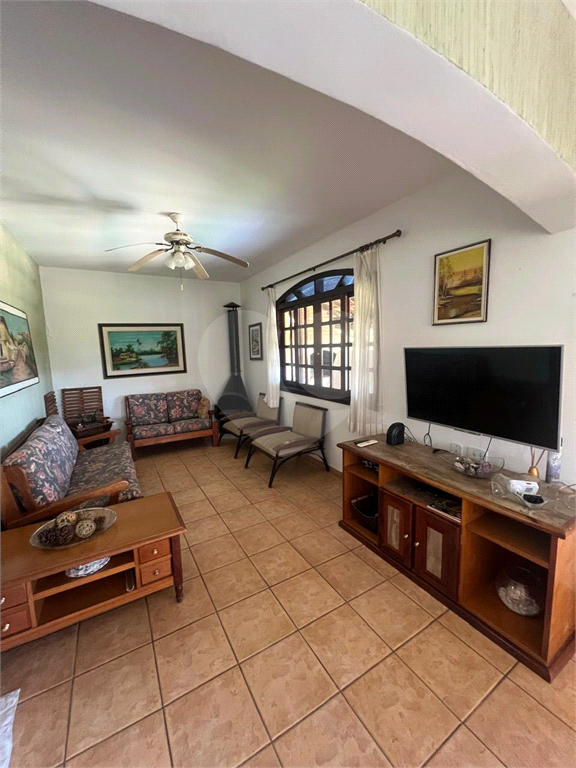 Casa à venda com 4 quartos, 220m² - Foto 6