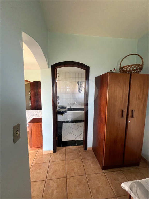 Casa à venda com 4 quartos, 220m² - Foto 4
