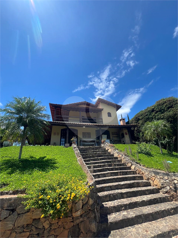 Casa à venda com 4 quartos, 220m² - Foto 13