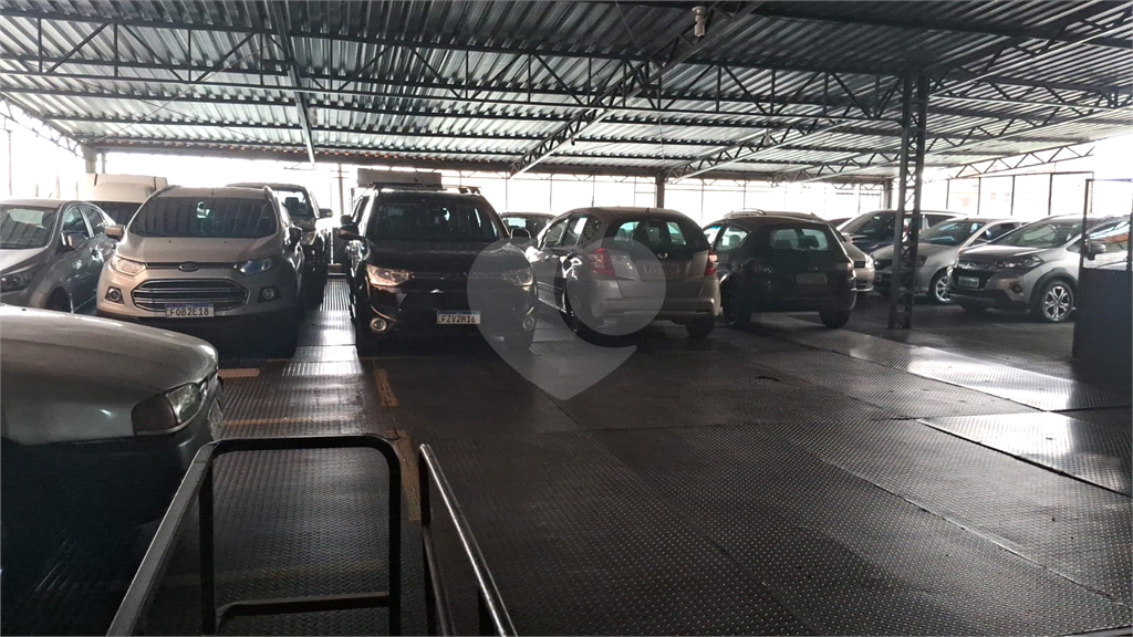 PRÉDIO INTEIRO em CENTRO