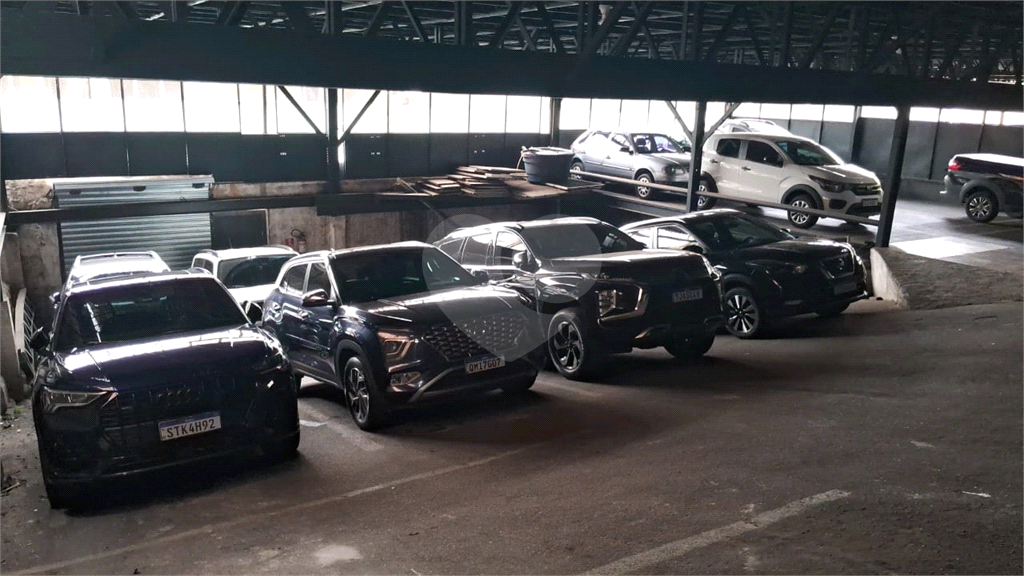 PRÉDIO INTEIRO em CENTRO