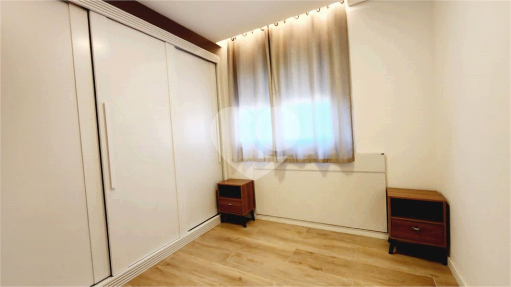 Vende-se Apartamento semimobiliado, 1 quarto, próximo ao Metrô Marechal Deodoro!
