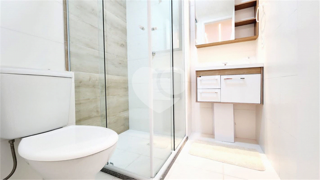 Vende-se Apartamento semimobiliado, 1 quarto, próximo ao Metrô Marechal Deodoro!