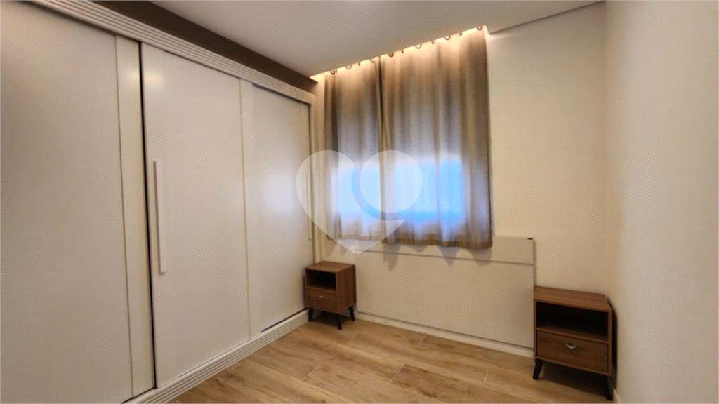 Vende-se Apartamento semimobiliado, 1 quarto, próximo ao Metrô Marechal Deodoro!