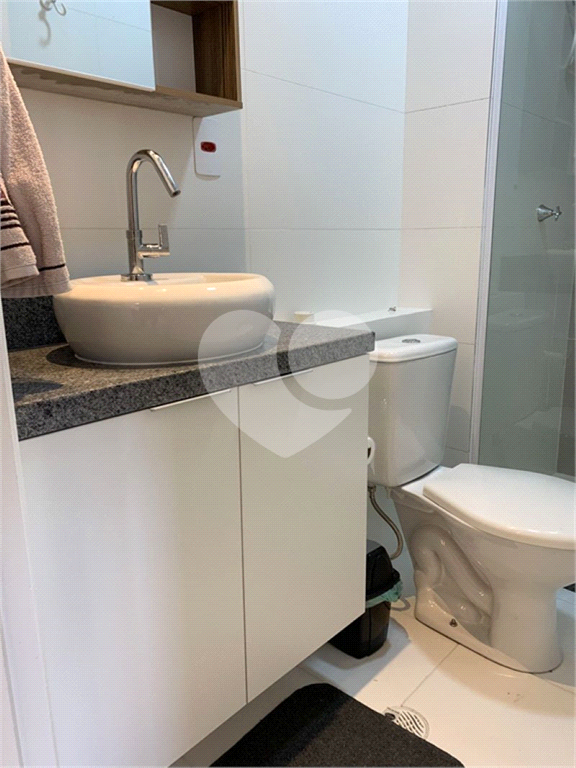 Vende-se Apartamento semimobiliado, 1 quarto, próximo ao Metrô Marechal Deodoro!