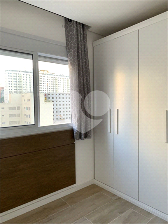 Vende-se Apartamento semimobiliado, 1 quarto, próximo ao Metrô Marechal Deodoro!