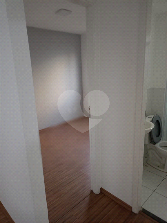 VENDE APARTAMENTO DE 2 DORMITÓRIOS COM VAGA DE GARAGEM E ÁREA DE LAZER