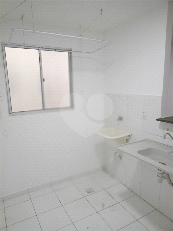 VENDE APARTAMENTO DE 2 DORMITÓRIOS COM VAGA DE GARAGEM E ÁREA DE LAZER