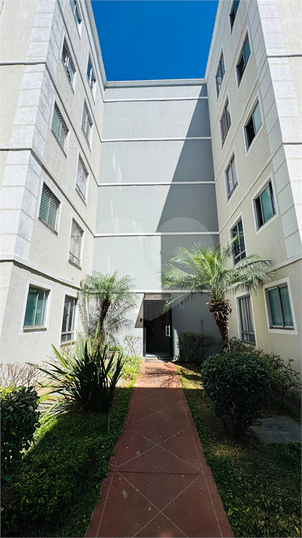 VENDE APARTAMENTO DE 2 DORMITÓRIOS COM VAGA DE GARAGEM E ÁREA DE LAZER