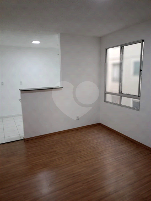 VENDE APARTAMENTO DE 2 DORMITÓRIOS COM VAGA DE GARAGEM E ÁREA DE LAZER
