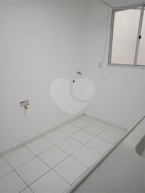 VENDE APARTAMENTO DE 2 DORMITÓRIOS COM VAGA DE GARAGEM E ÁREA DE LAZER