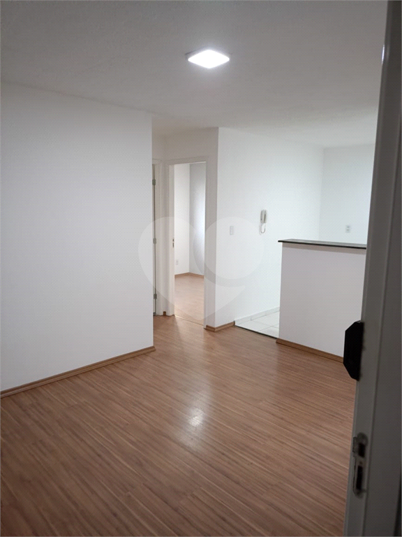 VENDE APARTAMENTO DE 2 DORMITÓRIOS COM VAGA DE GARAGEM E ÁREA DE LAZER