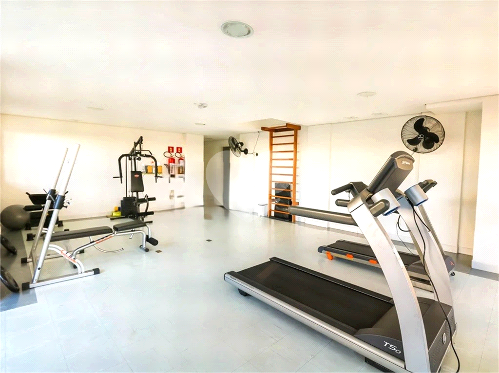 Apartamento a venda ao lado do metro Tucuruvi, Rua Ausônia. Condomínio Excelente 2 dormitórios, 1 suíte, 2 vagas, varanda gourmet, armários embutidos. 