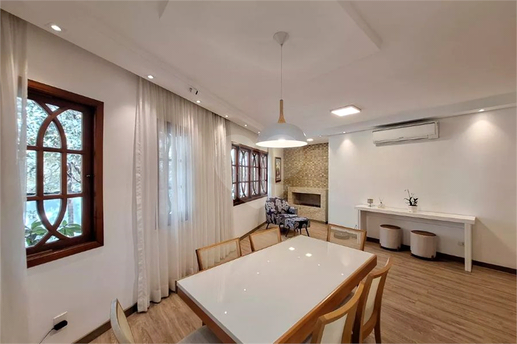 Casa à venda | 152 m² | 3 dormitórios (2 suítes) | 4 vagas no Mandaqui!