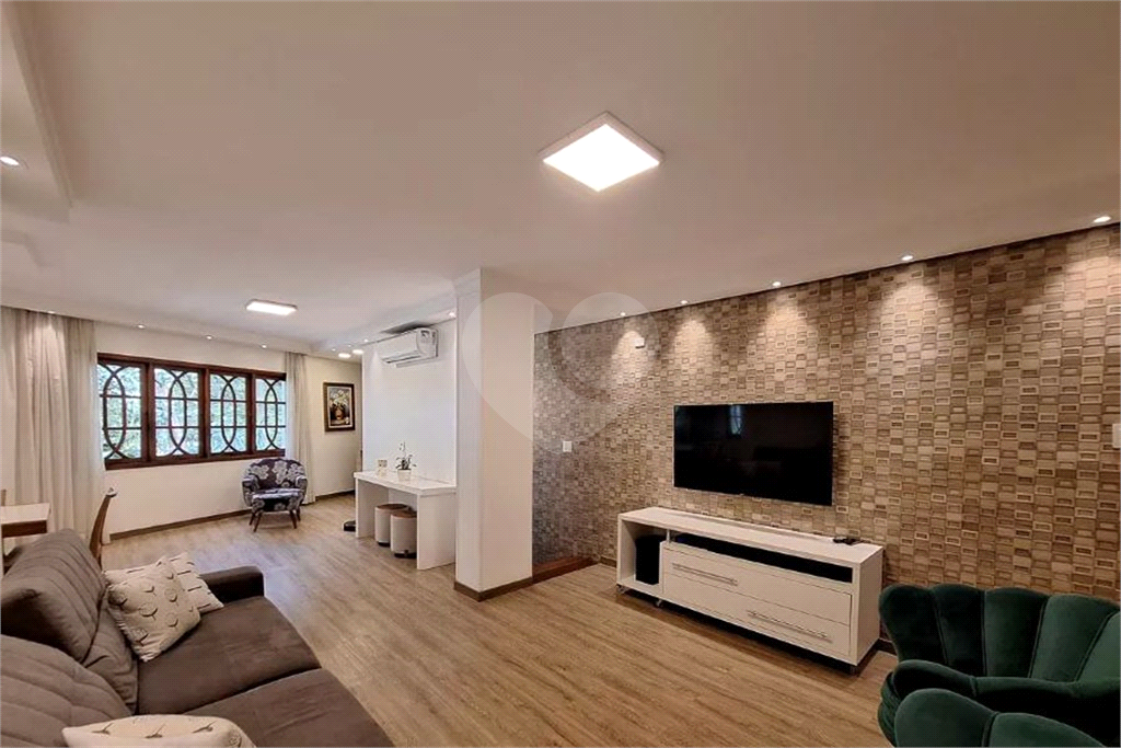 Casa à venda | 152 m² | 3 dormitórios (2 suítes) | 4 vagas no Mandaqui!