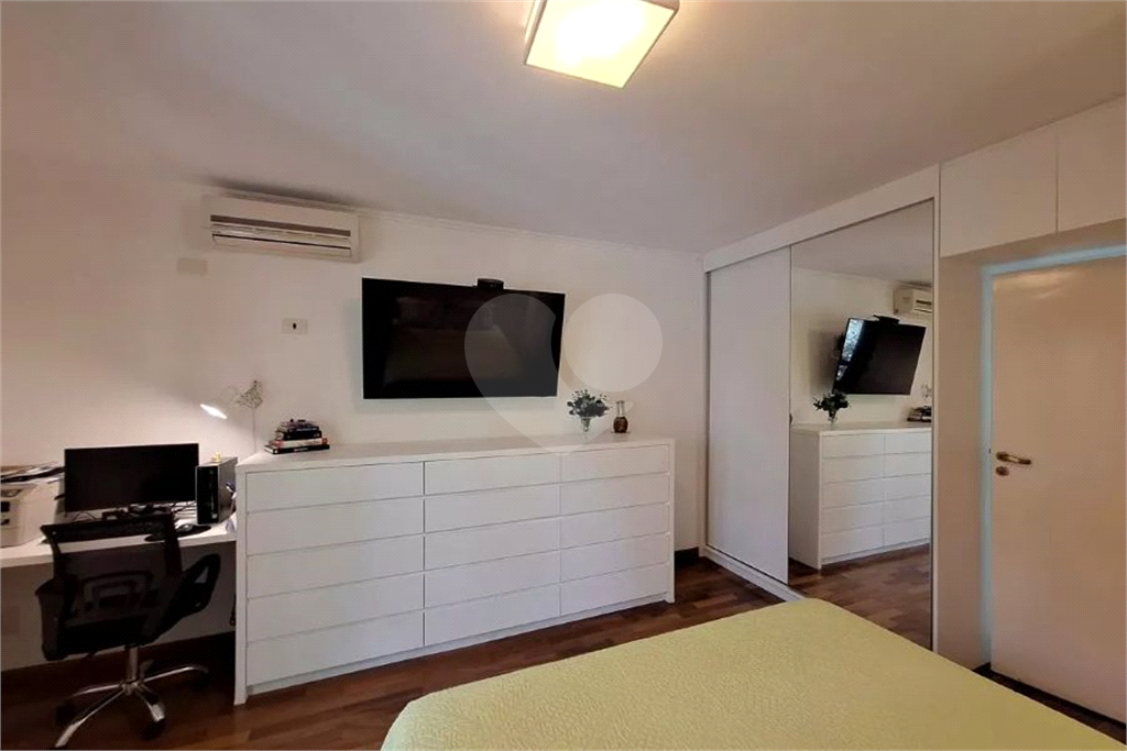 Casa à venda | 152 m² | 3 dormitórios (2 suítes) | 4 vagas no Mandaqui!