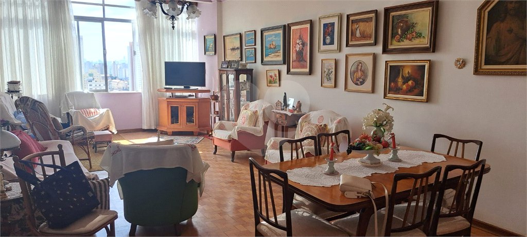 Apartamento à Venda na Aclimação