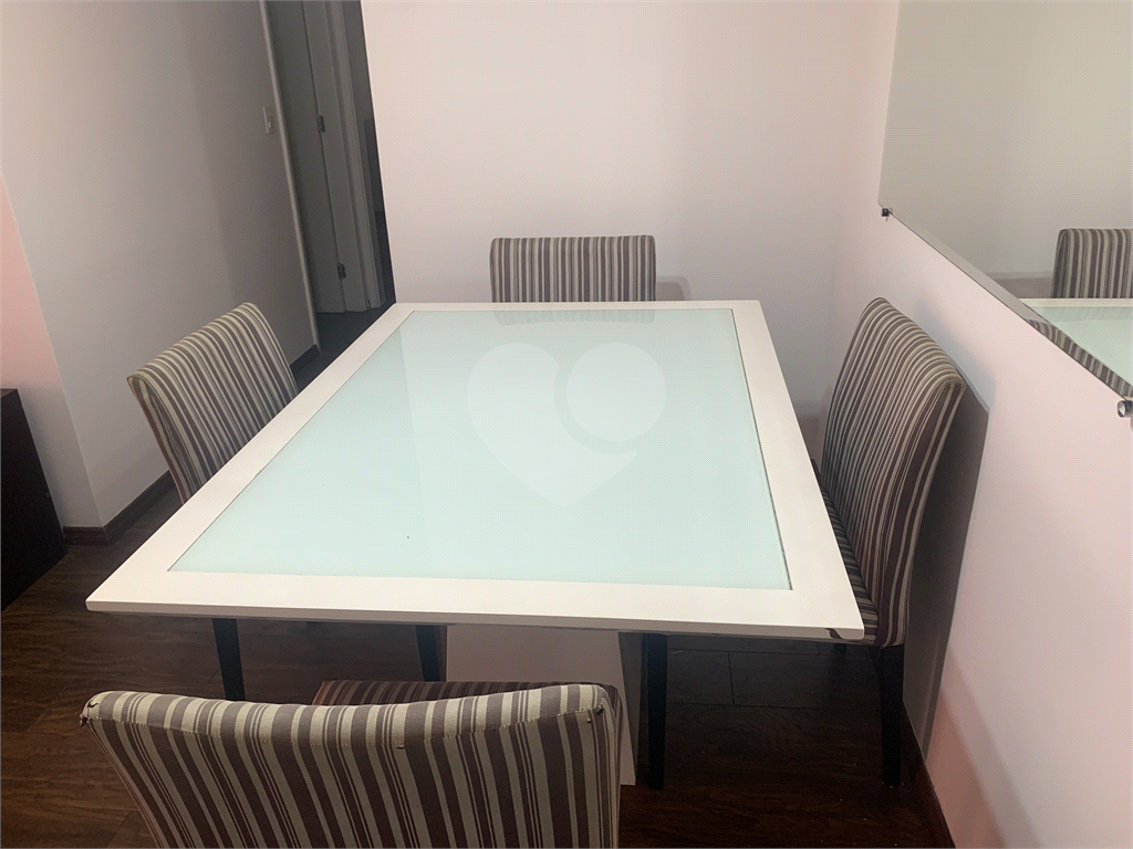 Apartamento para locação totalmente mobiliado 2 dormitórios e uma Vaga