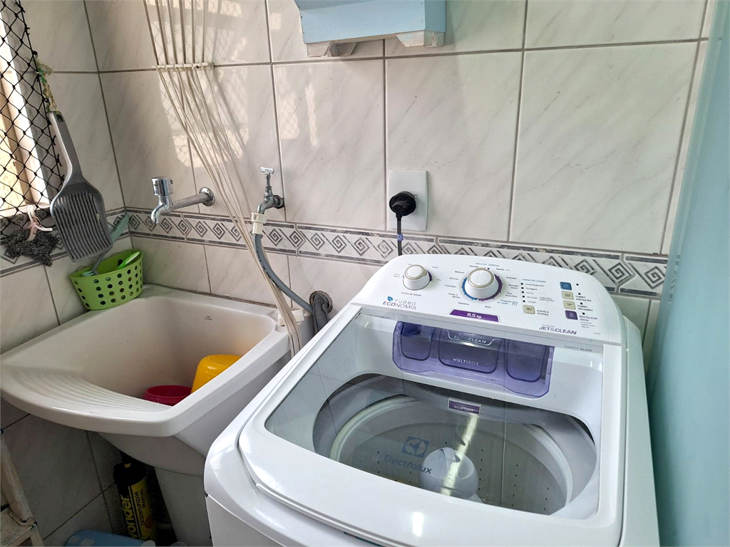 Apartamento à venda com 3 quartos, 60m² - Foto 19