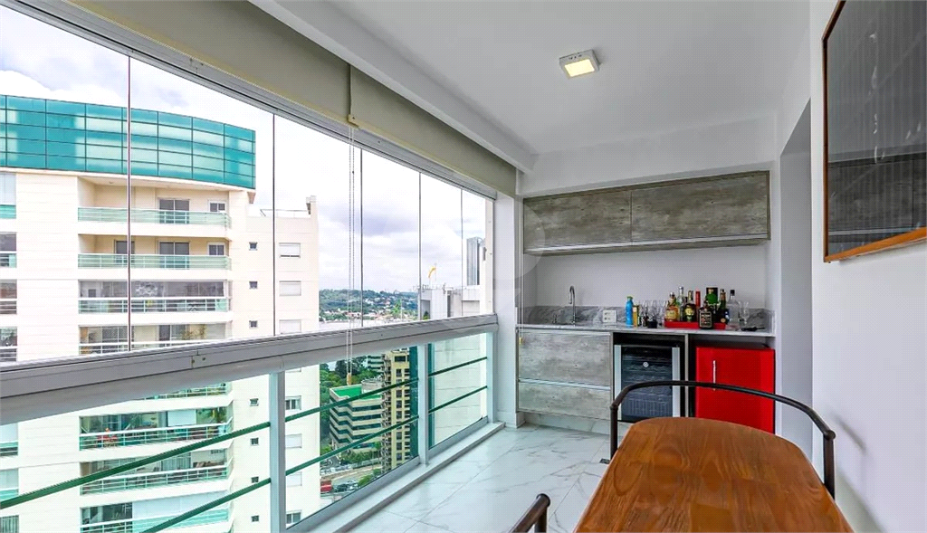 Apartamento Vila Olímpia 2 suítes e 2 vagas de garagem 
