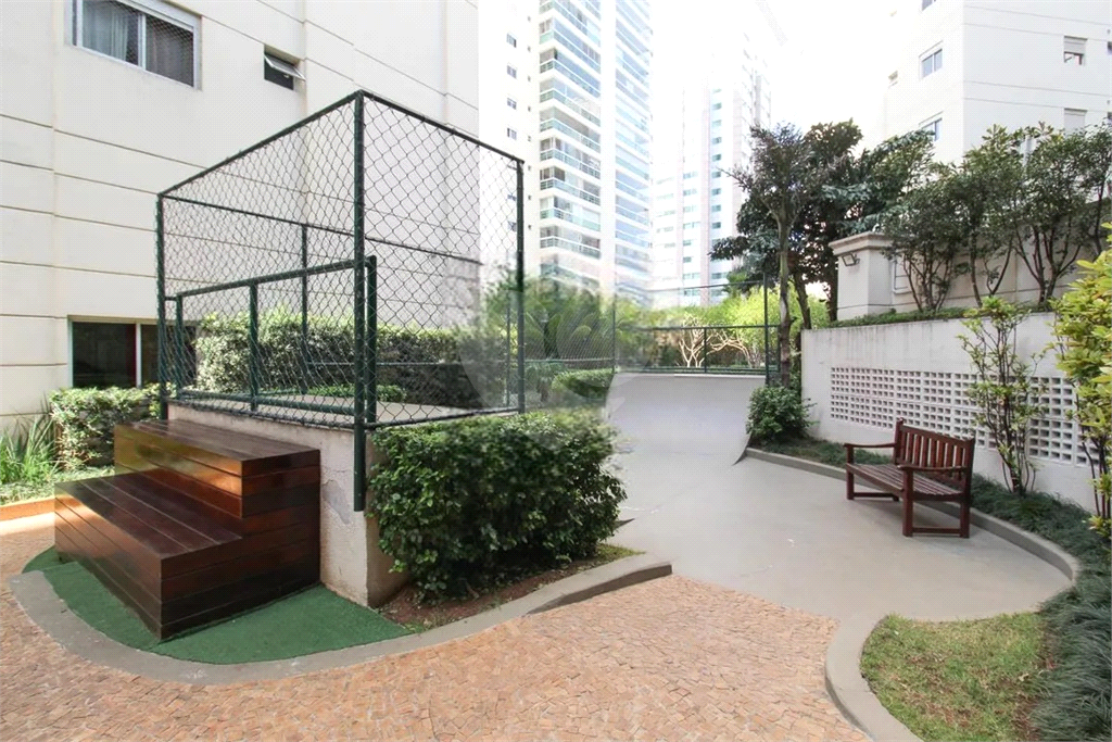 Apartamento Vila Olímpia 2 suítes e 2 vagas de garagem 