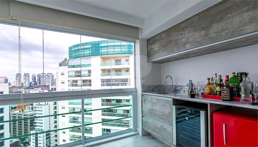 Apartamento Vila Olímpia 2 suítes e 2 vagas de garagem 