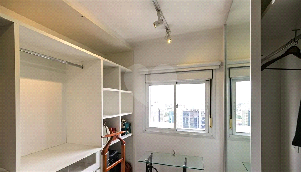 Apartamento Vila Olímpia 2 suítes e 2 vagas de garagem 