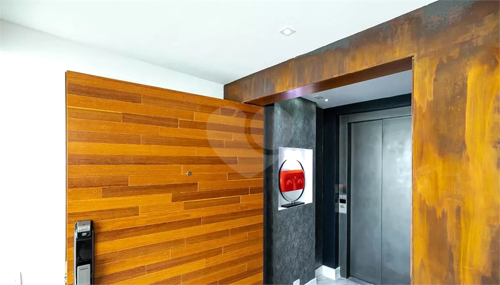 Apartamento Vila Olímpia 2 suítes e 2 vagas de garagem 