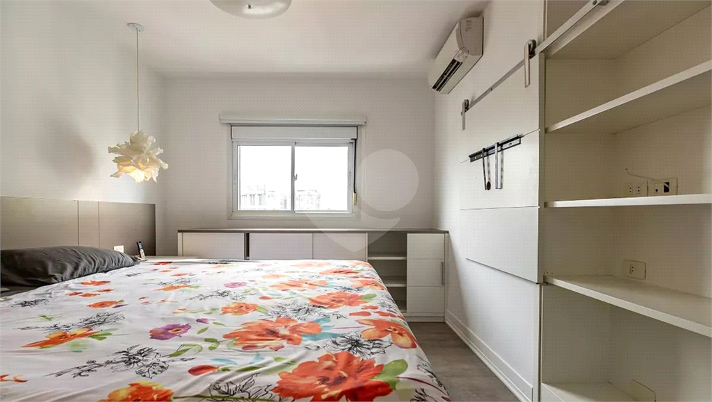 Apartamento Vila Olímpia 2 suítes e 2 vagas de garagem 