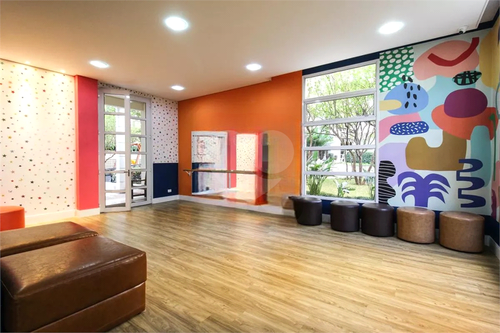 Apartamento Vila Olímpia 2 suítes e 2 vagas de garagem 