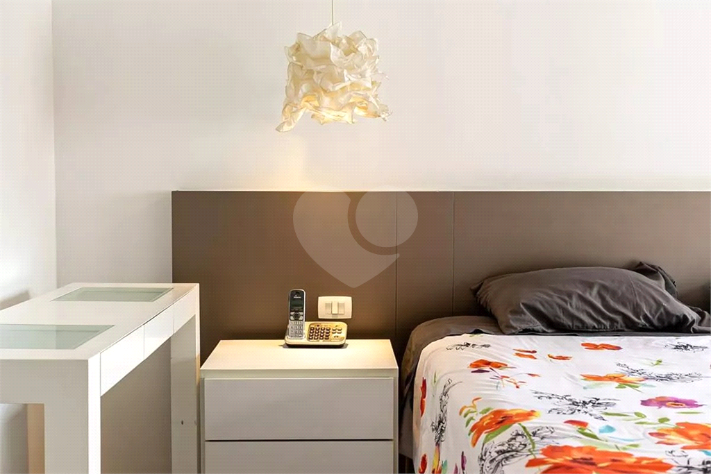 Apartamento Vila Olímpia 2 suítes e 2 vagas de garagem 