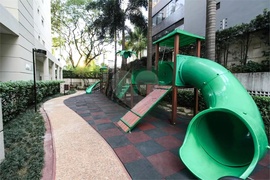 Apartamento Vila Olímpia 2 suítes e 2 vagas de garagem 