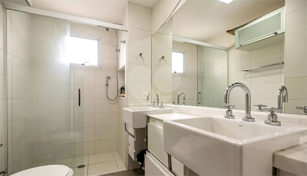 Apartamento Vila Olímpia 2 suítes e 2 vagas de garagem 