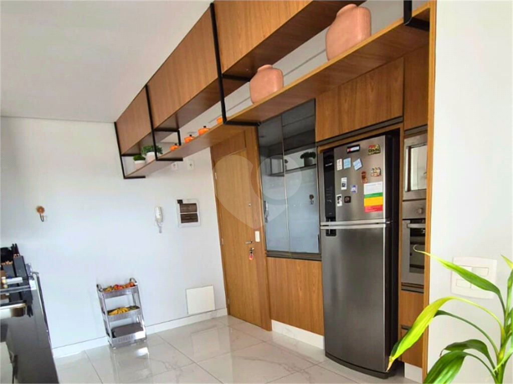 Apartamento à venda em Santa Teresinha – totalmente reformado, moderno e impecável, com Varanda Gourmet ampliada integrada à sala e churrasqueira a carvão.