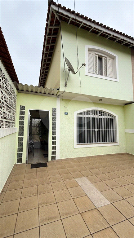 Sobrado à Venda na Vila Maranduba – Guarulhos, 120 m², 2 Dormitórios, 2 vagas e quintal