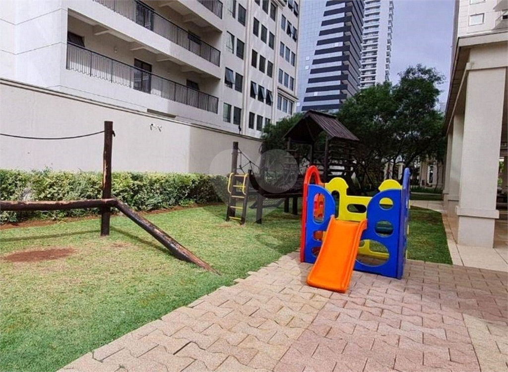 APARTAMENTO em BARRA FUNDA