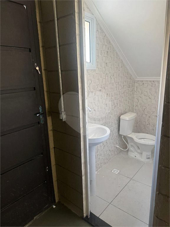 Galpão novo com 250m² para locação no Jaçanã 