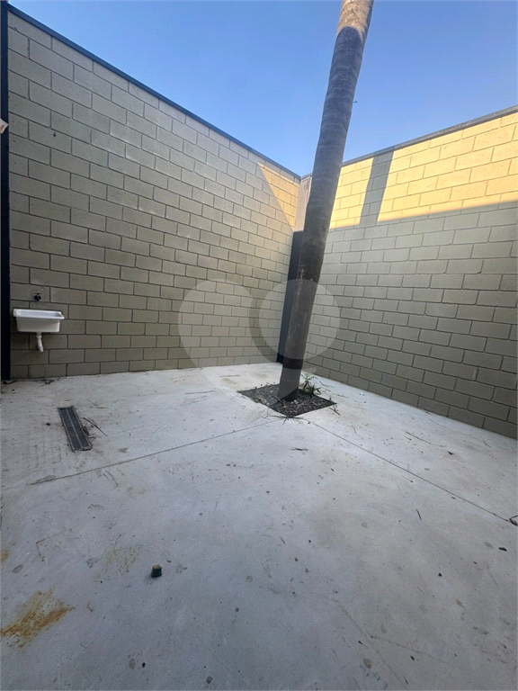 Galpão novo com 250m² para locação no Jaçanã 