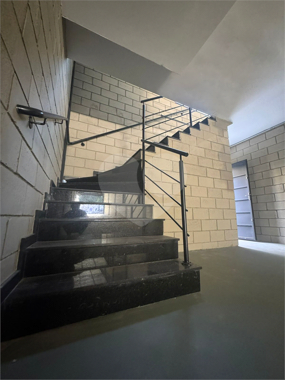 Galpão novo com 250m² para locação no Jaçanã 